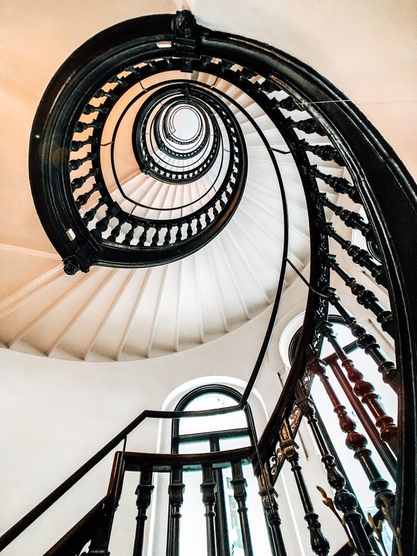 Votre escalier sur mesure, alliant style et fonctionnalité